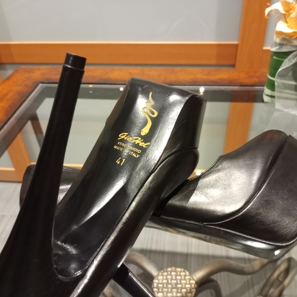 Platform stiletto pumps - Picture 10 of 14